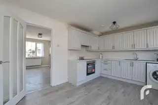 11 Abbeyville GardensImage 10