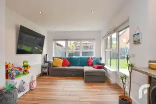 3 Farm Lodge StablesImage 18