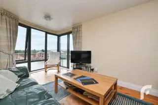 Apartment 16 St George`s HarbourImage 11