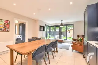 9 Oakfield ParkImage 15