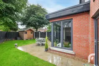 9 Oakfield ParkImage 40