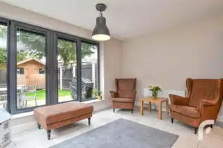 9 Oakfield ParkImage 19