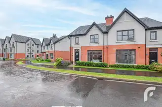 9 Oakfield ParkImage 3