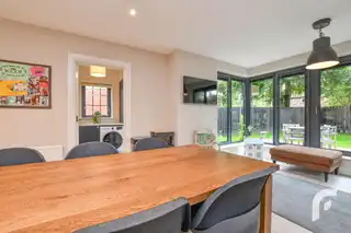 9 Oakfield ParkImage 21