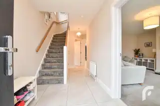 9 Oakfield ParkImage 6