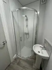 Apt 4, 20 Upper English StreetImage 6