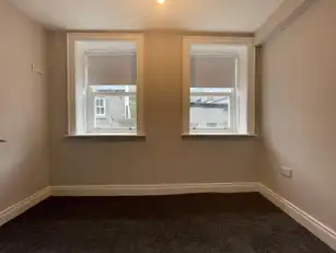 Apt 4, 20 Upper English StreetImage 8