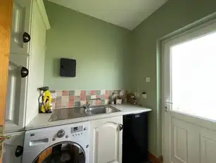 15 Beech GroveImage 8