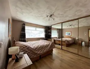 15 Beech GroveImage 16