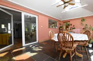 22 Shore RoadImage 18