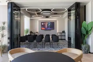 6-9 Donegall Square SouthImage 16