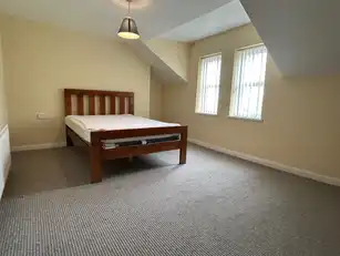 135A Holywood RoadImage 3
