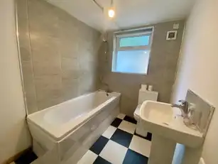 14 Fairymount TerraceImage 9