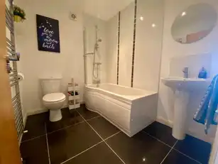 19E Downshire RoadImage 22