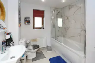 27 Shaftesbury DriveImage 13
