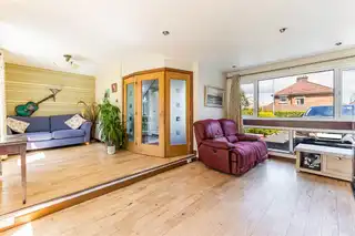 49 Cliveden CrescentImage 5