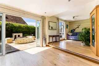 49 Cliveden CrescentImage 7