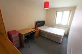 75 Ashley AvenueImage 8