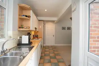 38 Sunnyhill ParkImage 8