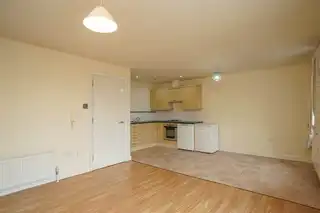 709 College CentralImage 5