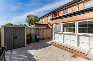 31 Meadow GreenImage 23