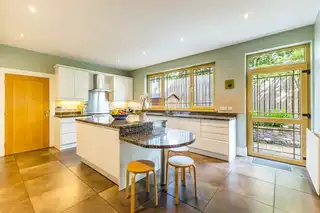 27A Deramore ParkImage 7