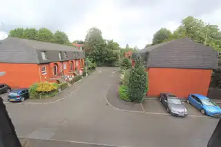 5C Windsor CloseImage 8
