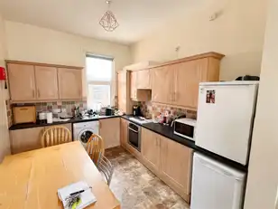77 Wellesley Avenue, Flat 2Image 2