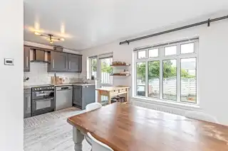 6 Hawthorne CourtImage 7
