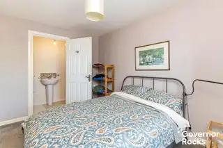 17 Manor Farm CrescentImage 14