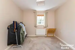 17 Manor Farm CrescentImage 16