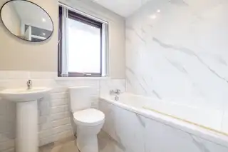 107 Blenheim DriveImage 12
