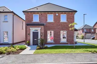Image 1 for 33 Helens Wood Crescent