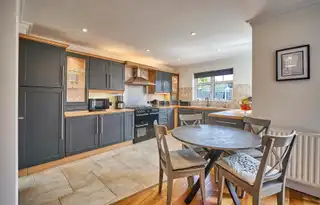 21 Viceroys WoodImage 9