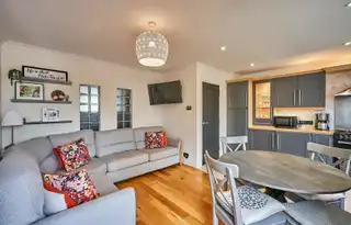 21 Viceroys WoodImage 7