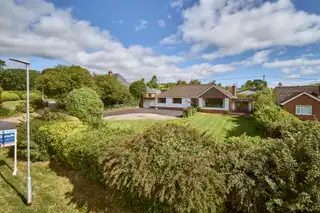 Image 1 for 3B Holywood Road
