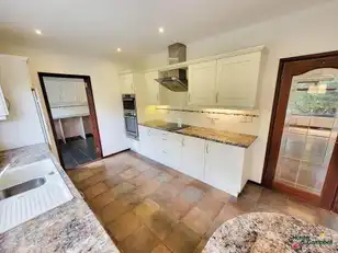 9 Heston DriveImage 8
