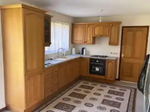 8 Fairview AvenueImage 3