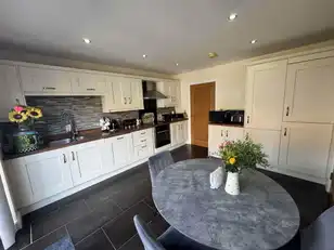 5 Highgrove GateImage 5