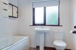 25 Rhanbuoy CloseImage 27
