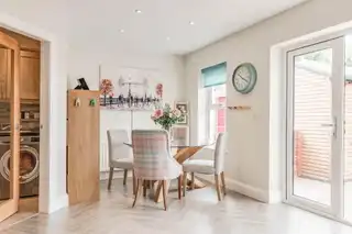 15 Springhill MeadowsImage 8