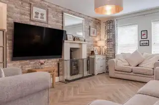 15 Springhill MeadowsImage 6