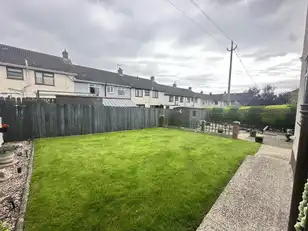 16 Ardclinis GardensImage 10