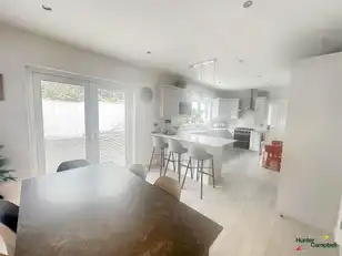 44 HuntersbuoyImage 6