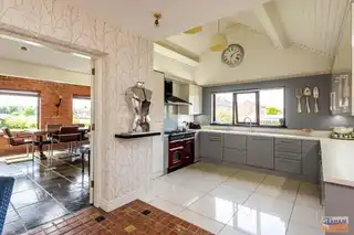 44 Holborn HallImage 16