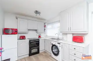 51 Manor ParkImage 9