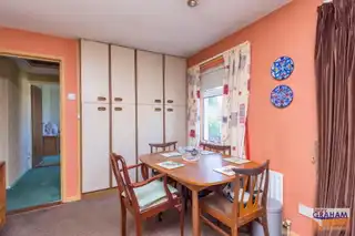 22 Woodland GardensImage 13