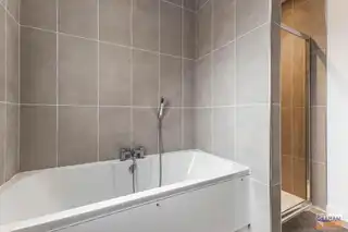 1 Royal GardensImage 25