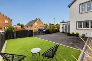 1 Royal GardensImage 28