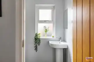 1 Royal GardensImage 17